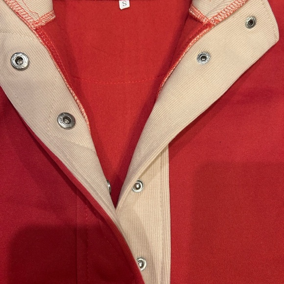 Woman's Coral Pullover with Cream Collar. NWT size small - Picture 3 of 3